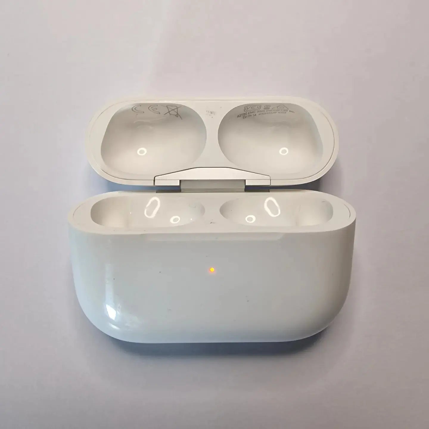Ladecase für Apple AirPods Pro 1. Gen. (A2190) - Quipment Swiss