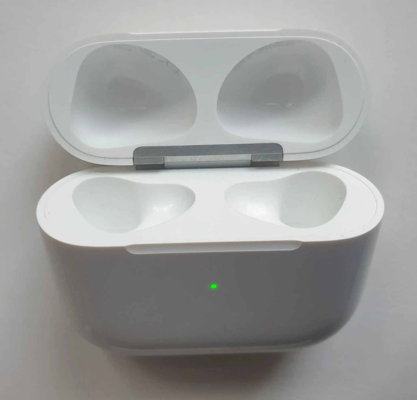 Apple AirPods 3. Generation Ladecase - Quipment Swiss